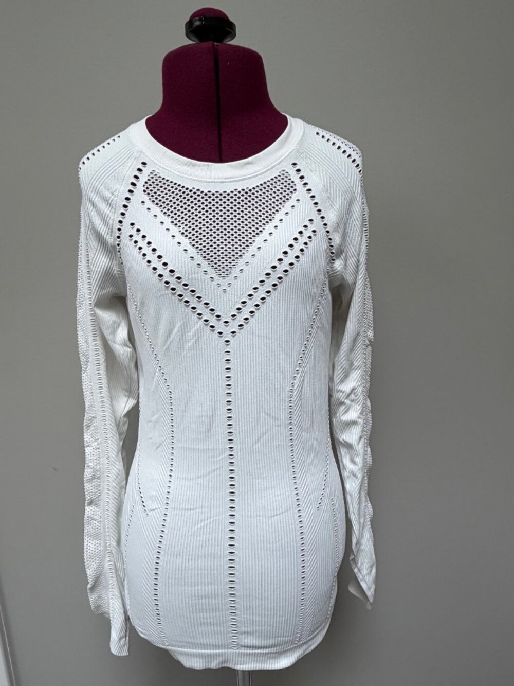 Athleta White Long Sleeved Activewear Top with Mesh Detail - Size XS